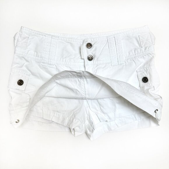 Jacob Skorts - Picture 2 of 5